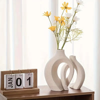 Hollow Modern Interlocking Ceramic Vase Set